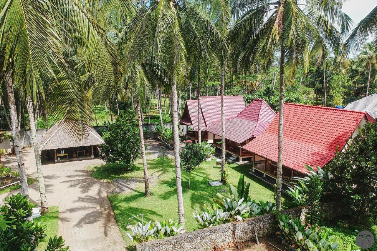 Sadati Home Stay Batukaras Extérieur photo