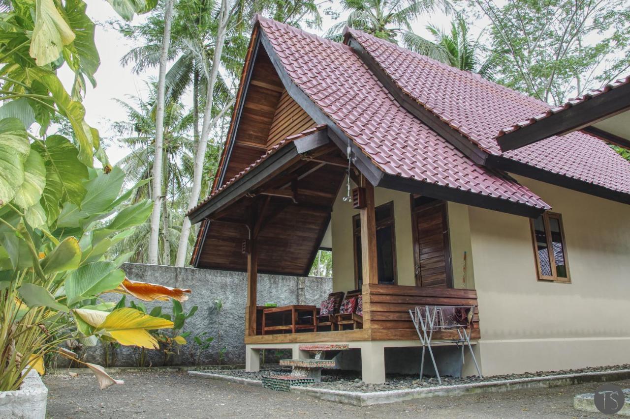 Sadati Home Stay Batukaras Extérieur photo