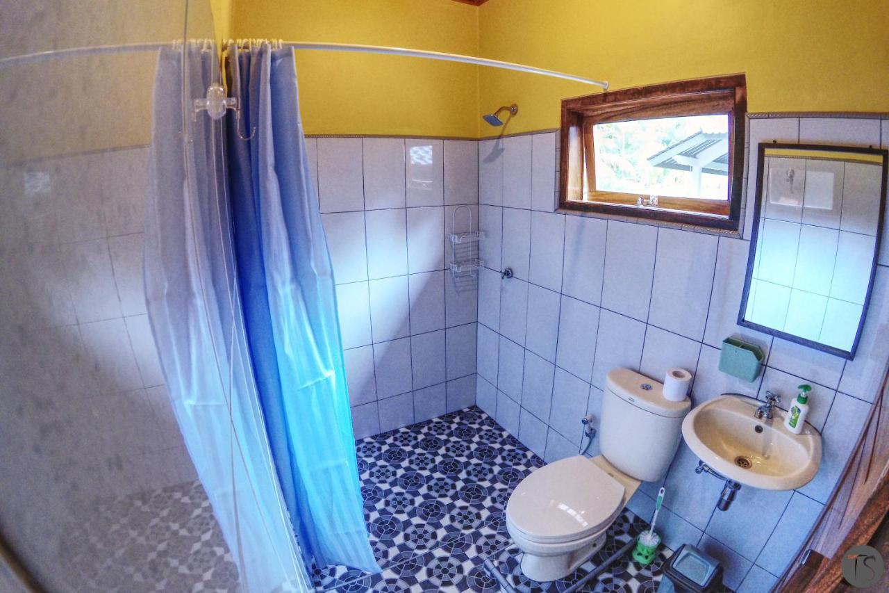 Sadati Home Stay Batukaras Extérieur photo
